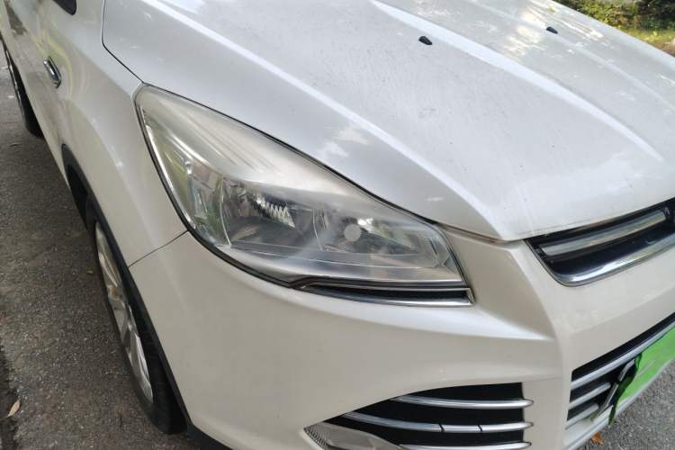 Used Ford Kuga 2013 1.6L GTDi Two-Wheel-Drive Trend Model Right Front Headlight