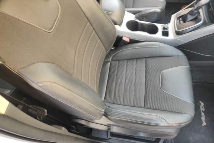 Used Ford Kuga 2013 1.6L GTDi Two-Wheel-Drive Trend Model Right Front Seat