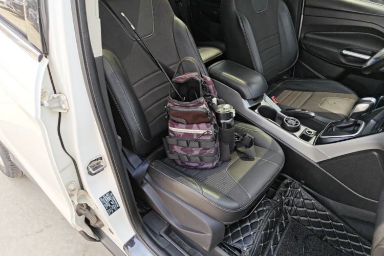 Used Ford Kuga 2013 1.6L GTDi Two-Wheel-Drive Trend Model Right Front Seat