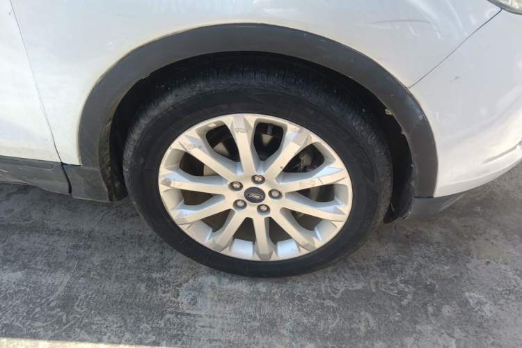Used Ford Kuga 2013 1.6L GTDi Two-Wheel-Drive Trend Model Right Front Wheel Hub