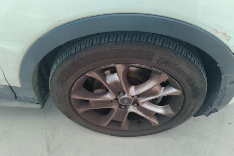 Used Ford Kuga 2013 2.0L GTDi Four-Wheel-Drive Sport Model Right Front Wheel Hub