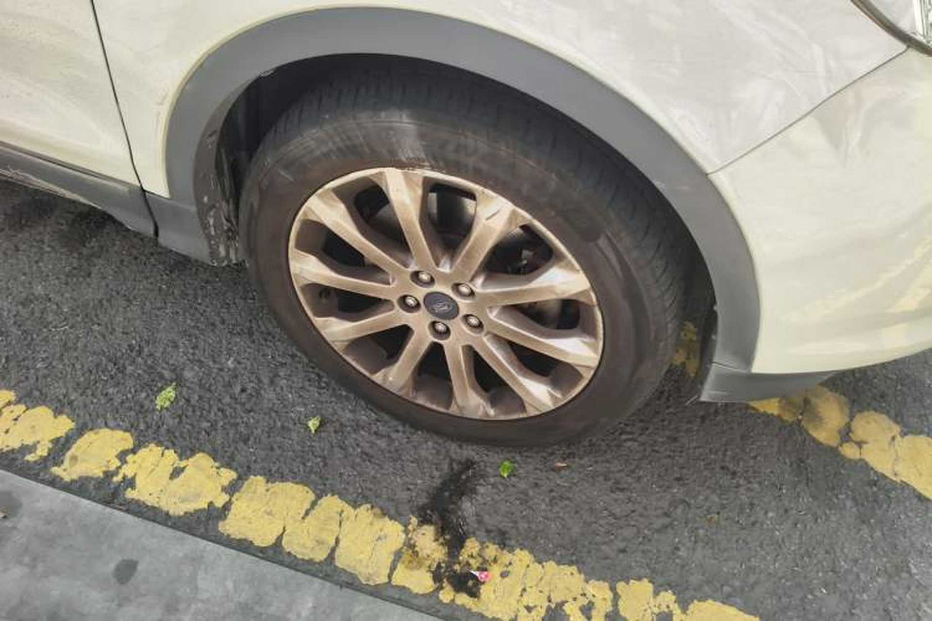 Used Ford Kuga 2013 2.0L GTDi Four-Wheel-Drive Elite Model Right Front Wheel Hub