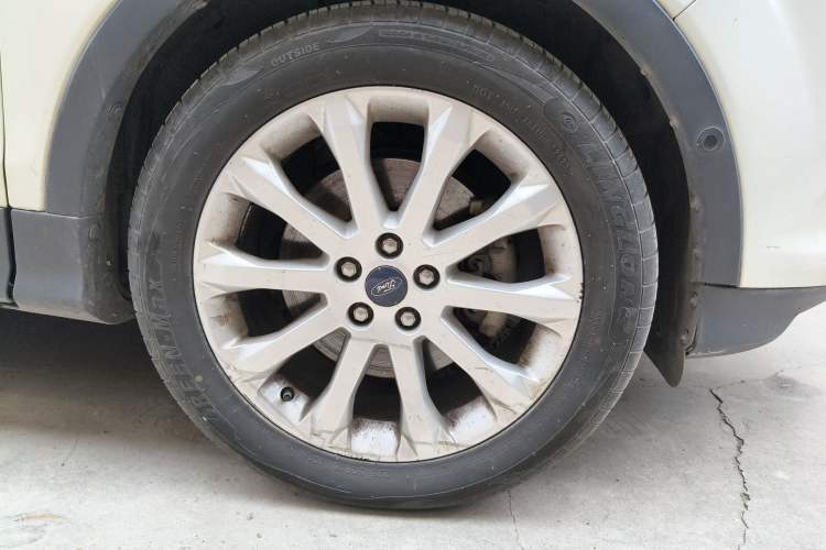 Used Ford Kuga 2013 2.0L GTDi Four-Wheel Drive Premium Model Right Front Wheel Hub