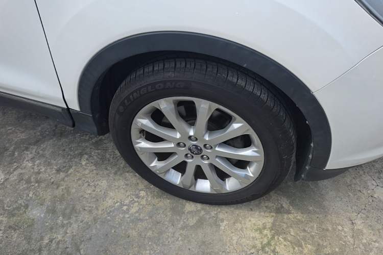 Used Ford Kuga 2013 1.6L GTDi 4x4 Elite Model Right Front Wheel Hub