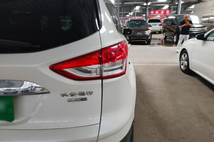 Used Ford Kuga 2013 2.0L GTDi Four-Wheel-Drive Elite Model Right Rear Taillight