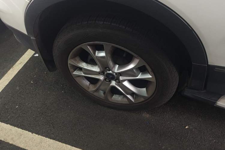 Used Ford Kuga 2013 2.0L GTDi Four-Wheel-Drive Sport Model Right Rear Wheel Hub