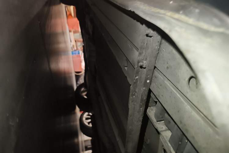 Used Ford Kuga 2013 1.6L GTDi Two-Wheel-Drive Trend Model Right Side Sill