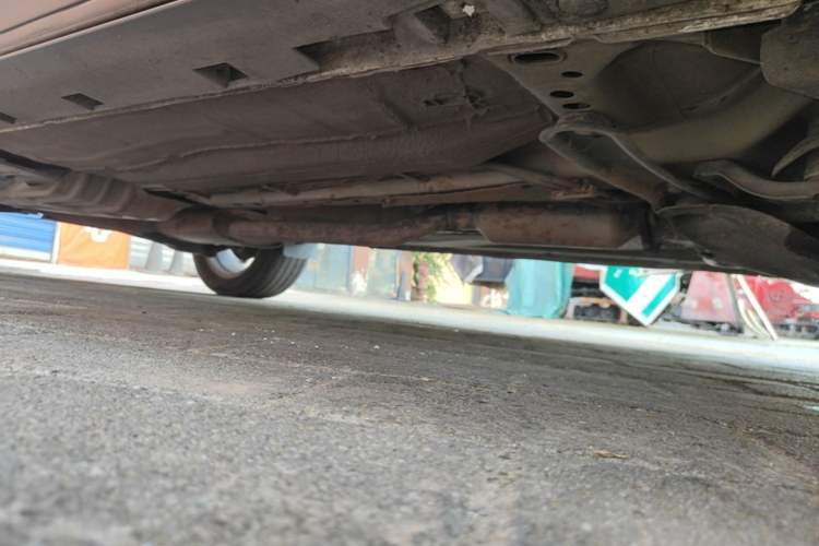 Used Ford Kuga 2013 1.6L GTDi Two-Wheel-Drive Trend Model Right Side Sill