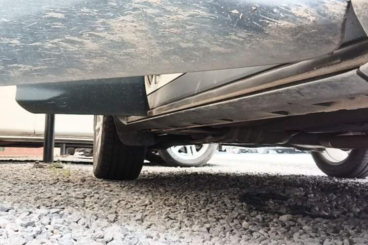 Used Ford Kuga 2013 1.6L GTDi Two-Wheel-Drive Trend Model Right Side Sill