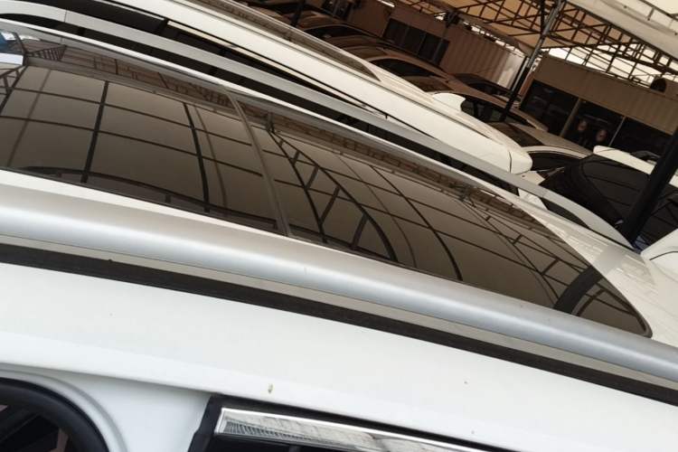 Used Ford Kuga 2013 1.6L GTDi Two-Wheel-Drive Trend Model Roof