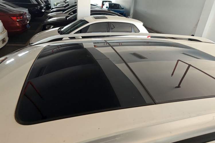 Used Ford Kuga 2013 2.0L GTDi Four-Wheel-Drive Elite Model Roof