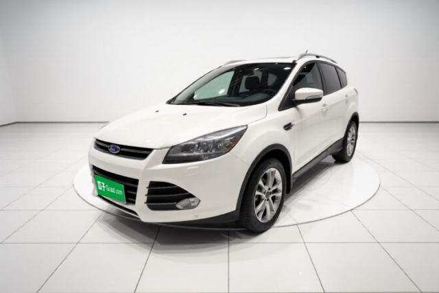Ojetý Ford Kuga 2013 2.0L GTDi Four-Wheel-Drive Sport Model