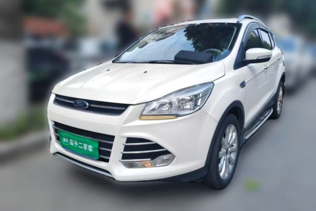 Ojetý Ford Kuga 2013 1.6L GTDi 4x4 Elite Model