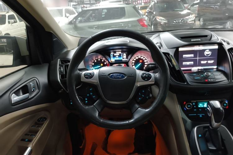 Used Ford Kuga 2013 2.0L GTDi Four-Wheel-Drive Elite Model Steering Wheel