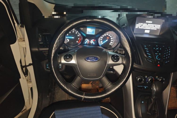 Used Ford Kuga 2013 1.6L GTDi Two-Wheel-Drive Comfort Model Steering Wheel
