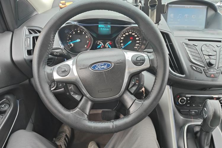 Used Ford Kuga 2013 1.6L GTDi Two-Wheel-Drive Trend Model Steering Wheel