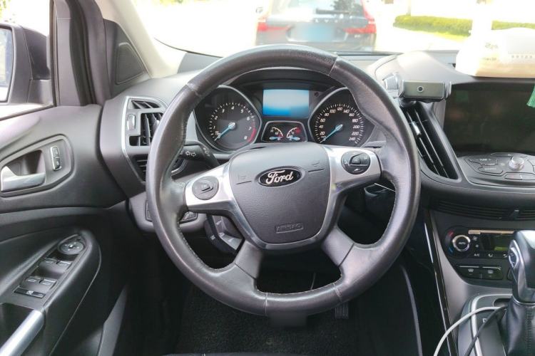 Used Ford Kuga 2013 2.0L GTDi Four-Wheel-Drive Sport Model Steering Wheel