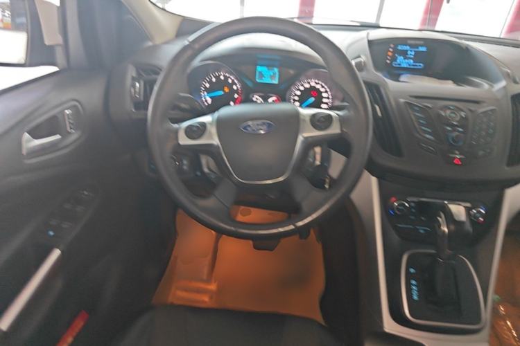 Used Ford Kuga 2013 1.6L GTDi Two-Wheel-Drive Comfort Model Steering Wheel
