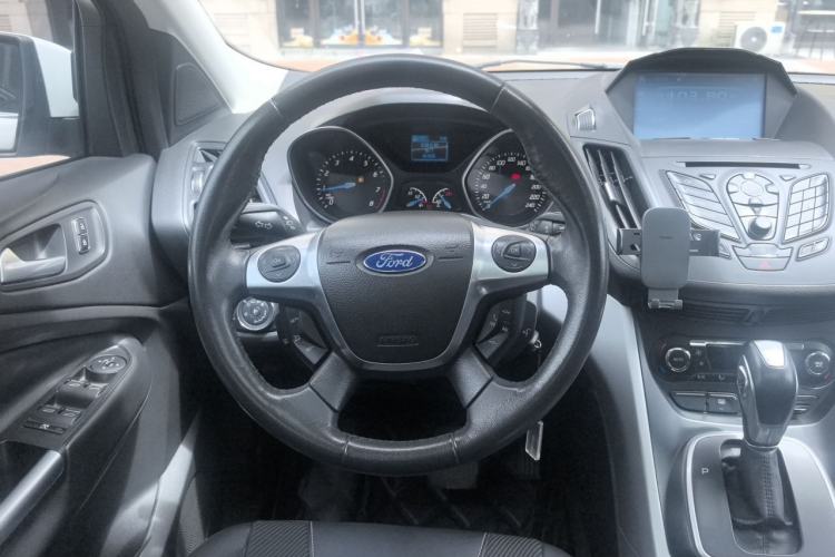 Used Ford Kuga 2013 1.6L GTDi Two-Wheel-Drive Trend Model Steering Wheel