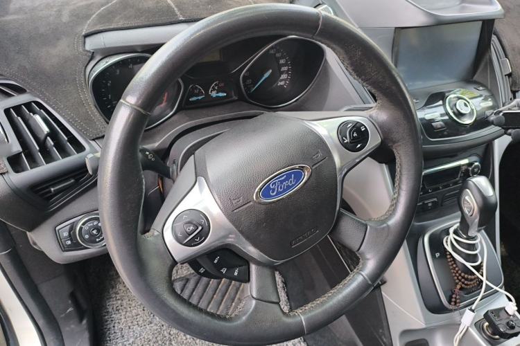 Used Ford Kuga 2013 1.6L GTDi Two-Wheel-Drive Trend Model Steering Wheel