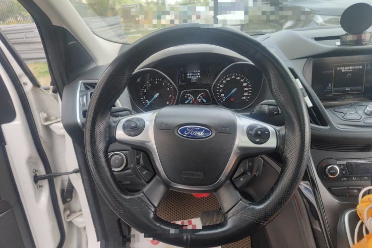 Used Ford Kuga 2013 2.0L GTDi Four-Wheel-Drive Sport Model Steering Wheel