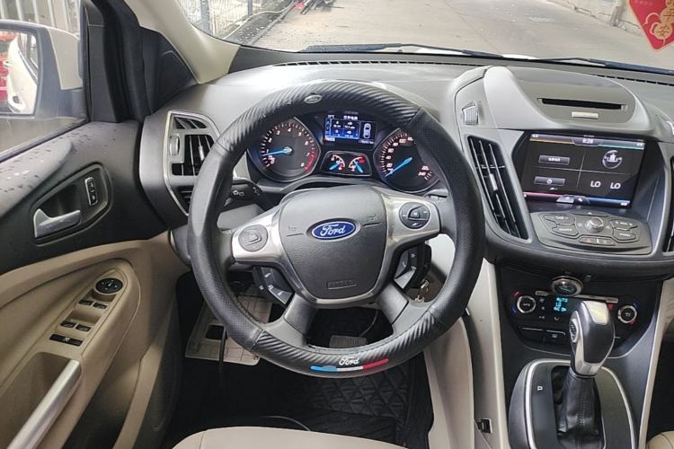 Used Ford Kuga 2013 2.0L GTDi Four-Wheel-Drive Elite Model Steering Wheel