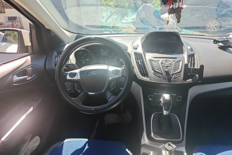 Used Ford Kuga 2013 1.6L GTDi Two-Wheel-Drive Trend Model Steering Wheel