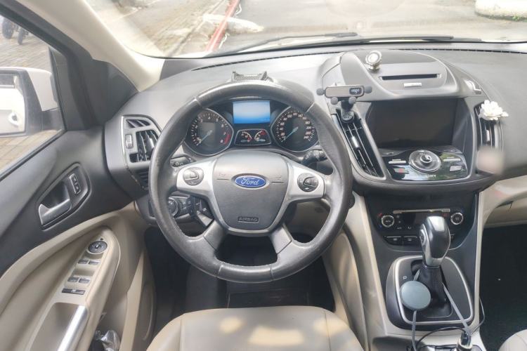 Used Ford Kuga 2013 2.0L GTDi Four-Wheel Drive Premium Model Steering Wheel