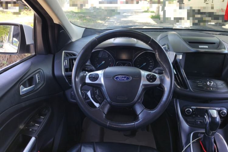 Used Ford Kuga 2013 2.0L GTDi Four-Wheel-Drive Sport Model Steering Wheel