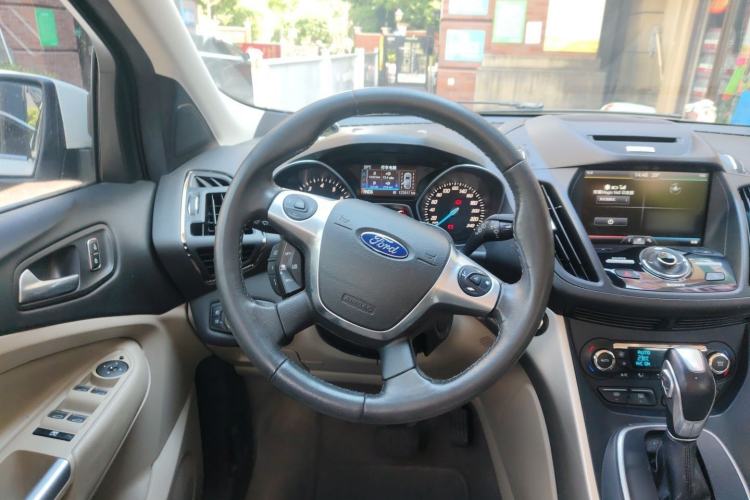 Used Ford Kuga 2013 2.0L GTDi Four-Wheel Drive Premium Model Steering Wheel