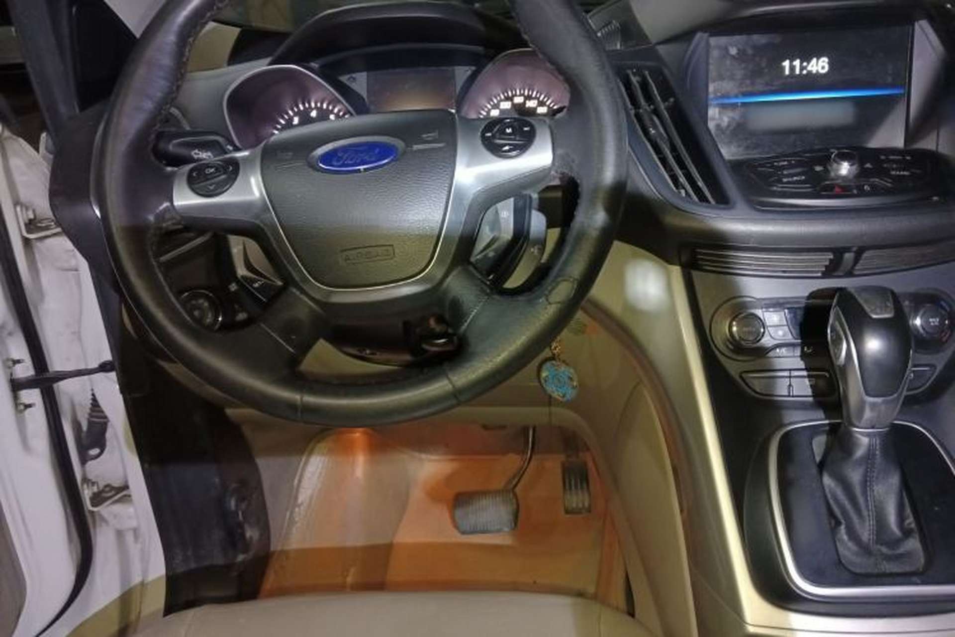 Used Ford Kuga 2013 2.0L GTDi Four-Wheel-Drive Elite Model Steering Wheel