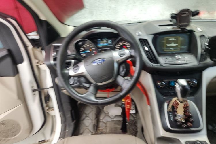 Used Ford Kuga 2013 2.0L GTDi Four-Wheel-Drive Elite Model Steering Wheel
