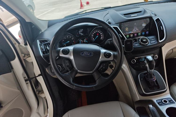 Used Ford Kuga 2013 2.0L GTDi Four-Wheel-Drive Elite Model Steering Wheel