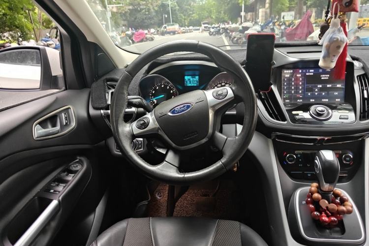 Used Ford Kuga 2013 1.6L GTDi Two-Wheel-Drive Trend Model Steering Wheel
