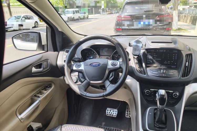 Used Ford Kuga 2013 2.0L GTDi Four-Wheel-Drive Elite Model Steering Wheel