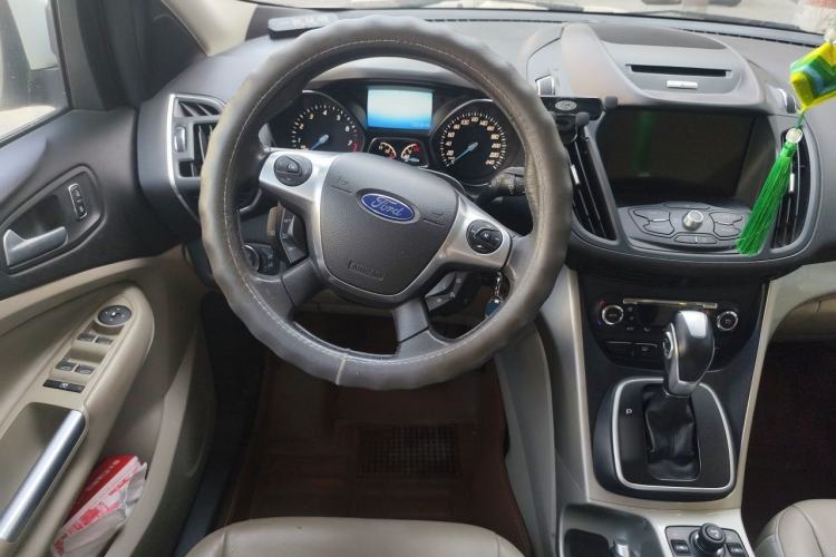 Used Ford Kuga 2013 2.0L GTDi Four-Wheel-Drive Elite Model Steering Wheel