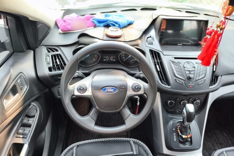 Used Ford Kuga 2013 1.6L GTDi Two-Wheel-Drive Comfort Model Steering Wheel