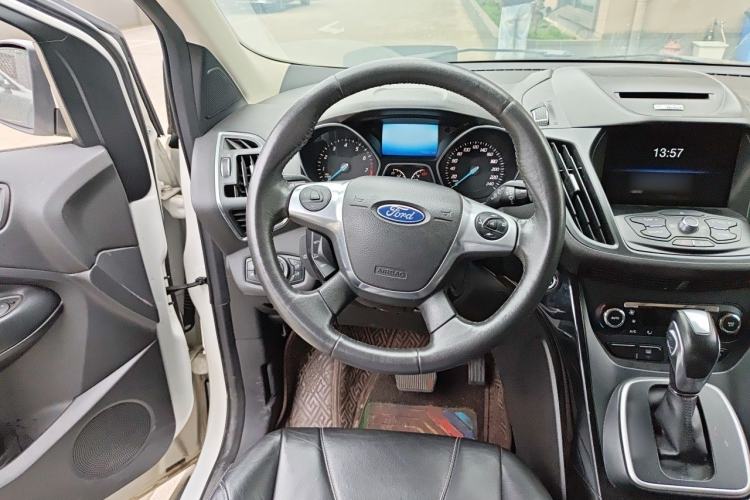 Used Ford Kuga 2013 2.0L GTDi Four-Wheel-Drive Sport Model Steering Wheel