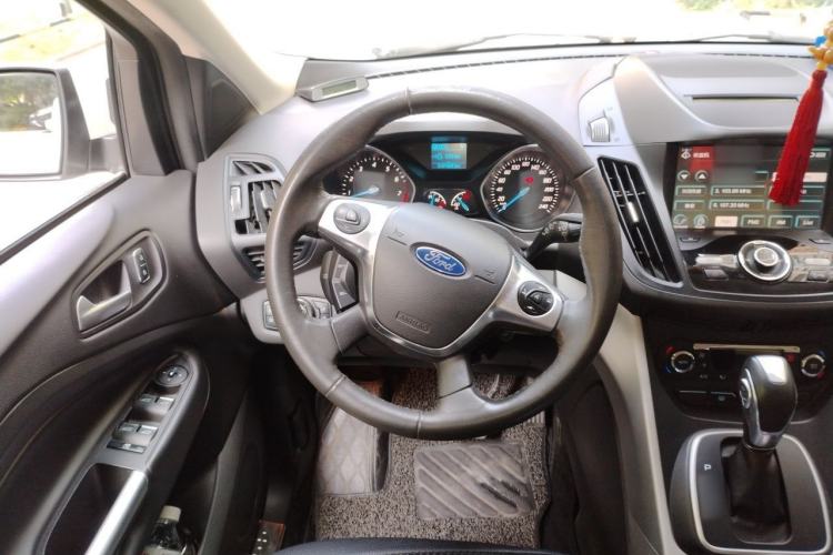 Used Ford Kuga 2013 1.6L GTDi Two-Wheel-Drive Trend Model Steering Wheel