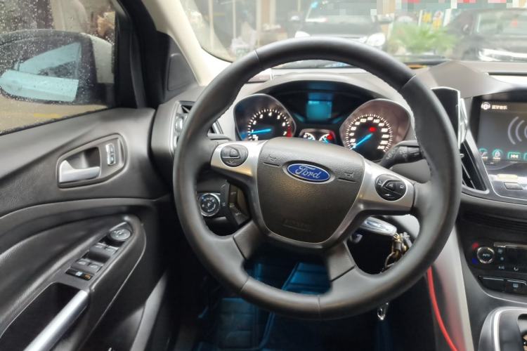 Used Ford Kuga 2013 1.6L GTDi Two-Wheel-Drive Trend Model Steering Wheel