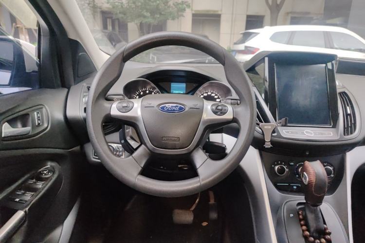 Used Ford Kuga 2013 1.6L GTDi Two-Wheel-Drive Comfort Model Steering Wheel