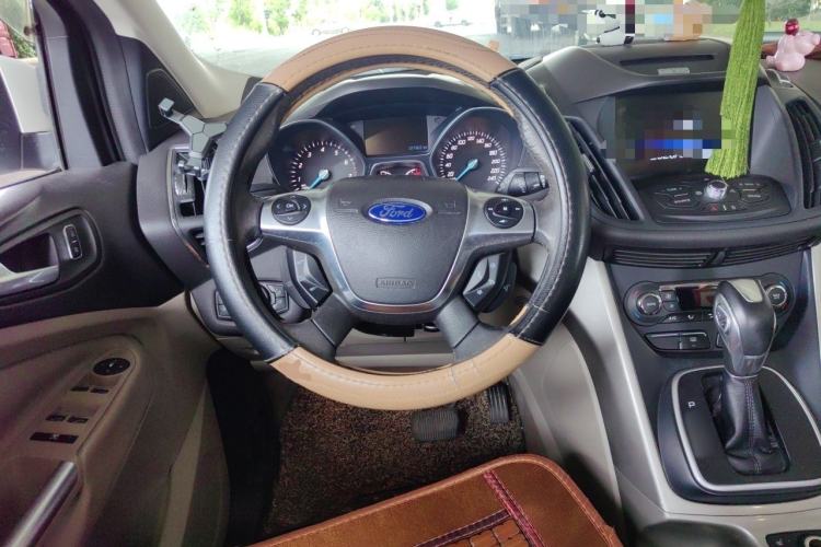 Used Ford Kuga 2013 1.6L GTDi 4x4 Elite Model Steering Wheel