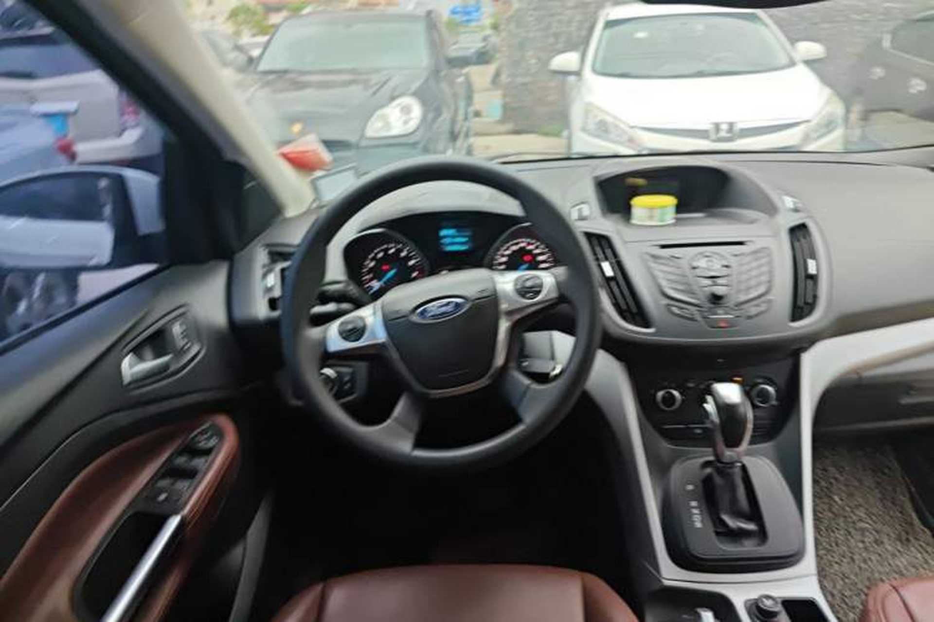 Used Ford Kuga 2013 1.6L GTDi Two-Wheel-Drive Comfort Model Steering Wheel