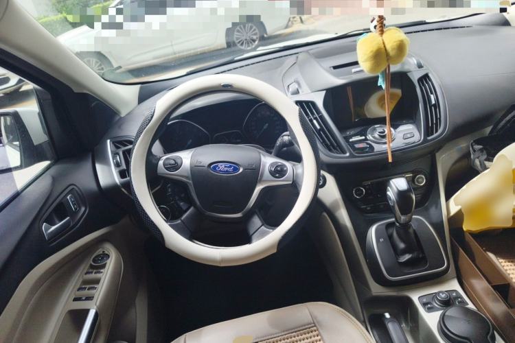 Used Ford Kuga 2013 2.0L GTDi Four-Wheel Drive Premium Model Steering Wheel
