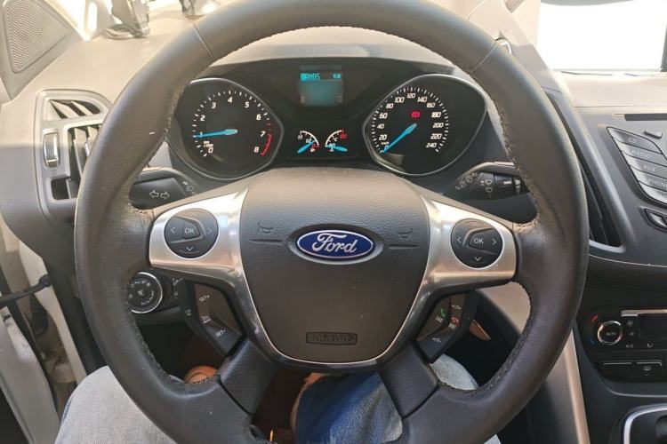 Used Ford Kuga 2013 1.6L GTDi Two-Wheel-Drive Trend Model Steering Wheel