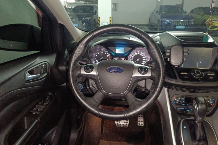 Used Ford Kuga 2013 1.6L GTDi Two-Wheel-Drive Trend Model Steering Wheel