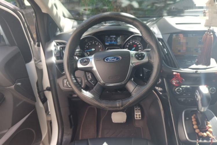 Used Ford Kuga 2013 2.0L GTDi Four-Wheel-Drive Sport Model Steering Wheel