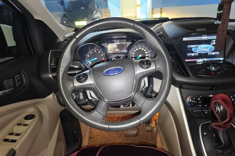 Used Ford Kuga 2013 1.6L GTDi 4x4 Elite Model Steering Wheel