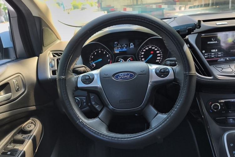 Used Ford Kuga 2013 2.0L GTDi Four-Wheel-Drive Sport Model Steering Wheel