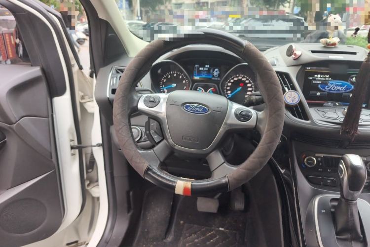 Used Ford Kuga 2013 2.0L GTDi Four-Wheel-Drive Sport Model Steering Wheel